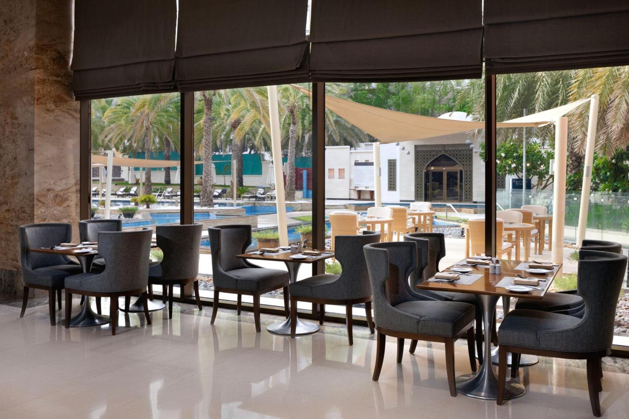 Sheraton Oman Hotel Muscat Exteriör bild